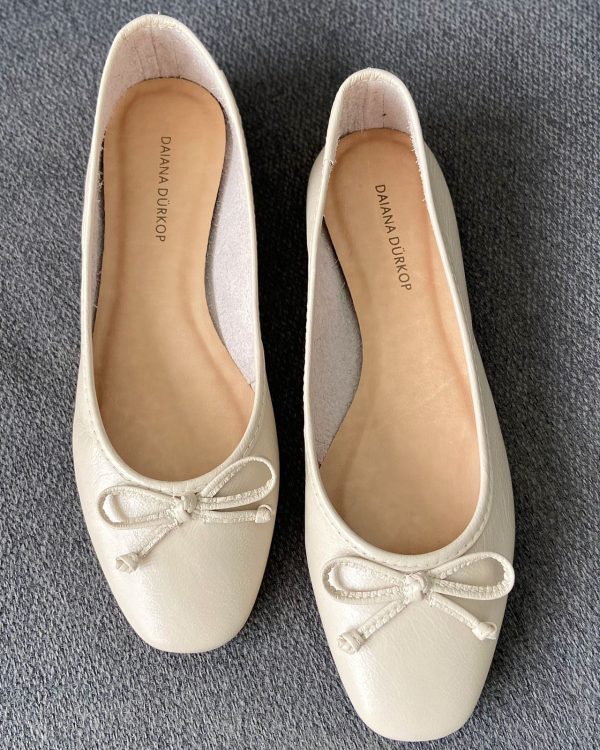 Sapatilha Off White em Couro