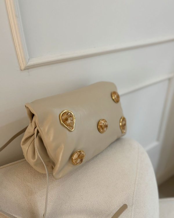 Bolsa Carolina Couro Confort Off White com Pedras