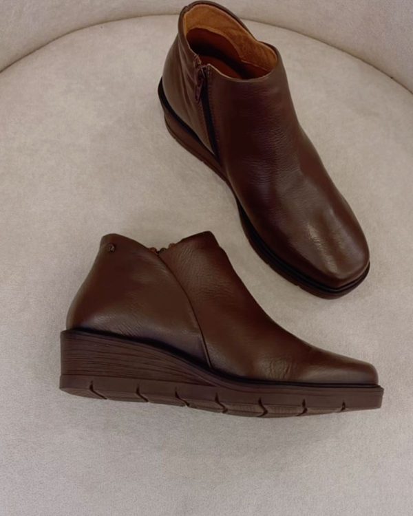 Bota Anabela Couro Marrom